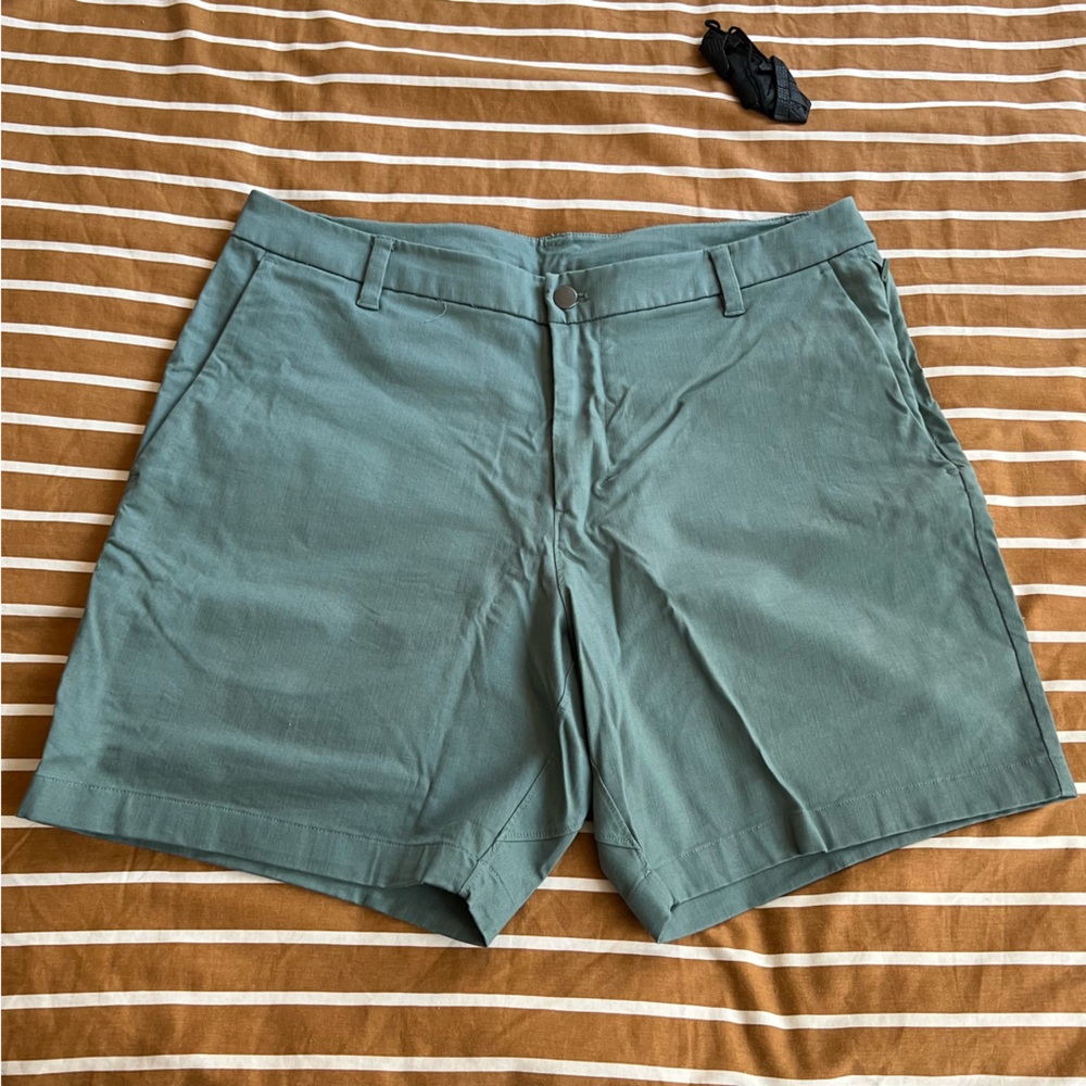 Lululemon commission shorts 7”